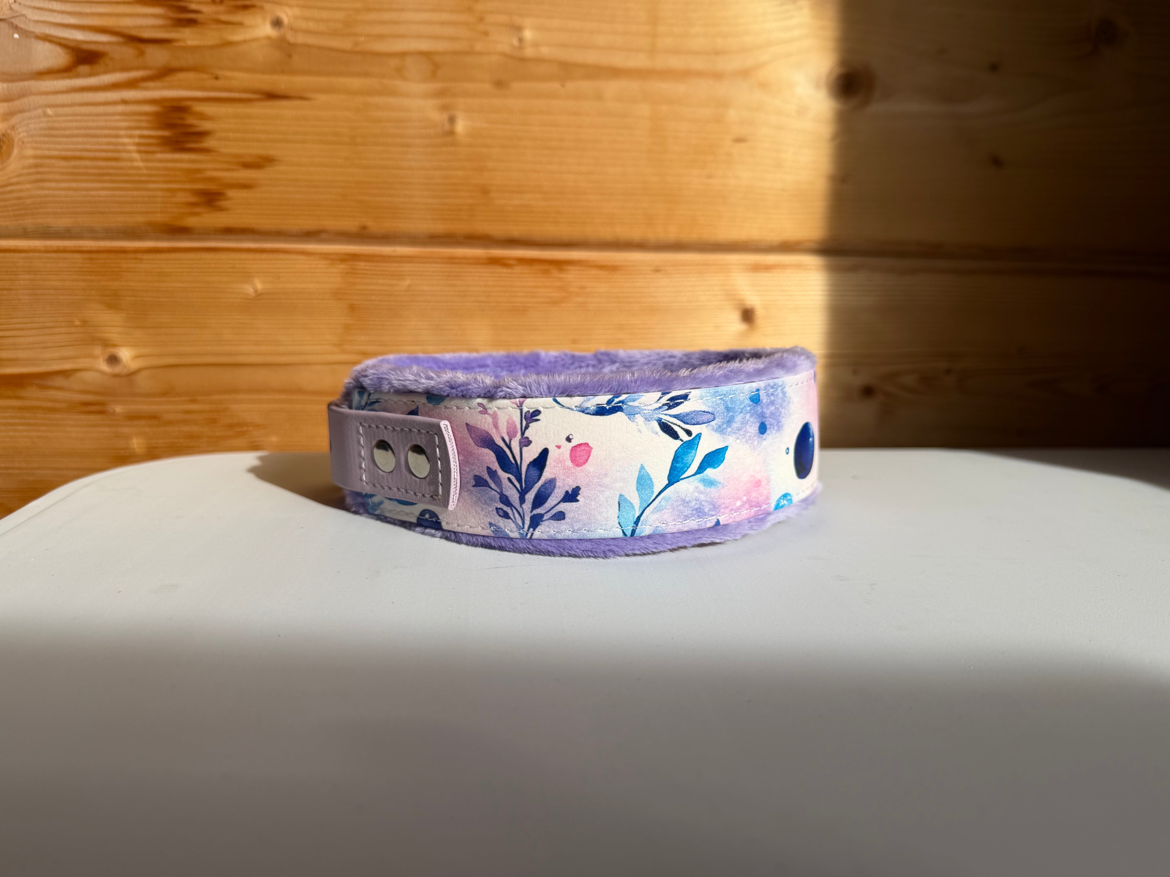 Collier imprimé UV violet doublure tissu doux