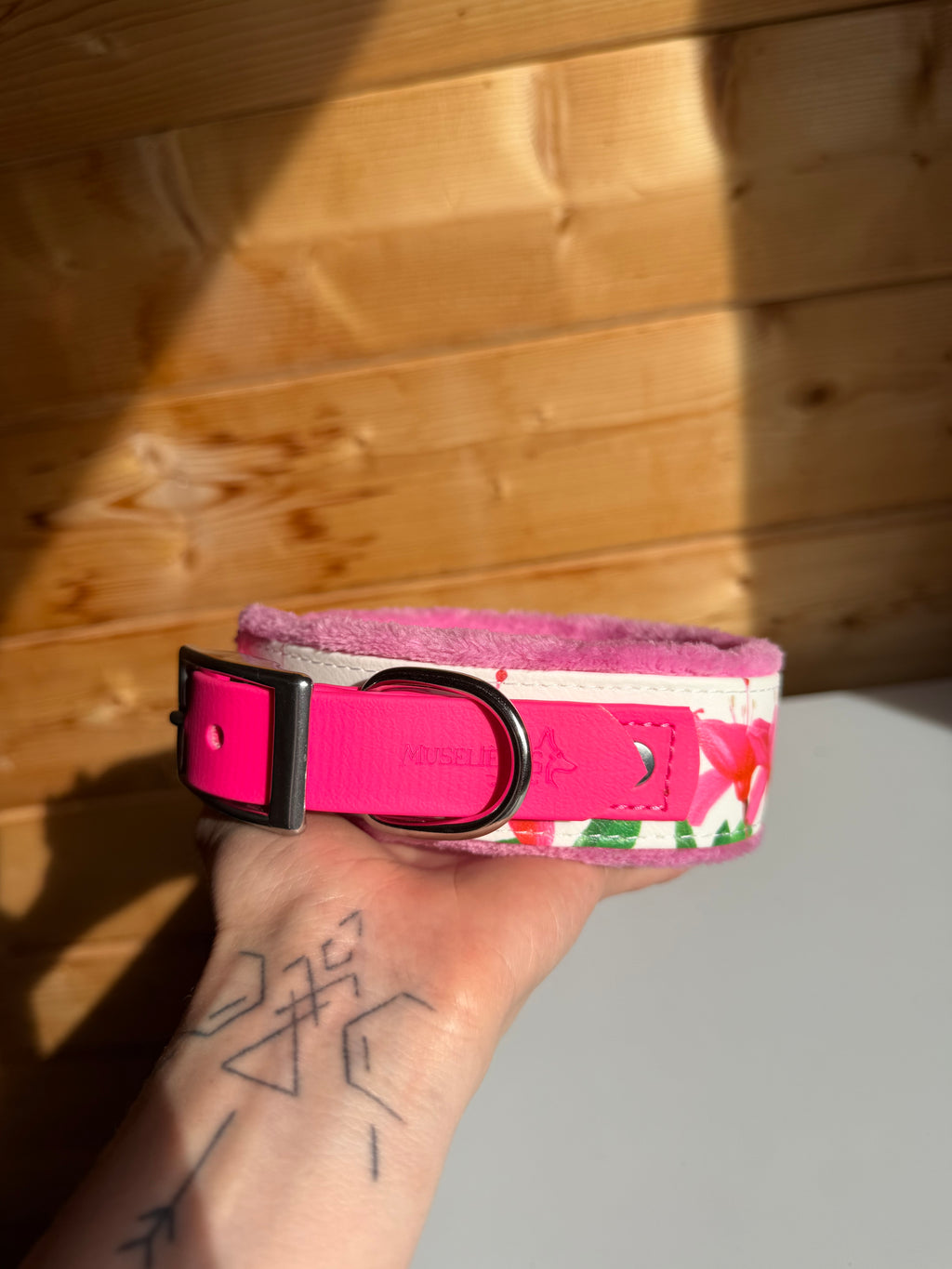 Collier imprimé UV lys doublure tissu doux