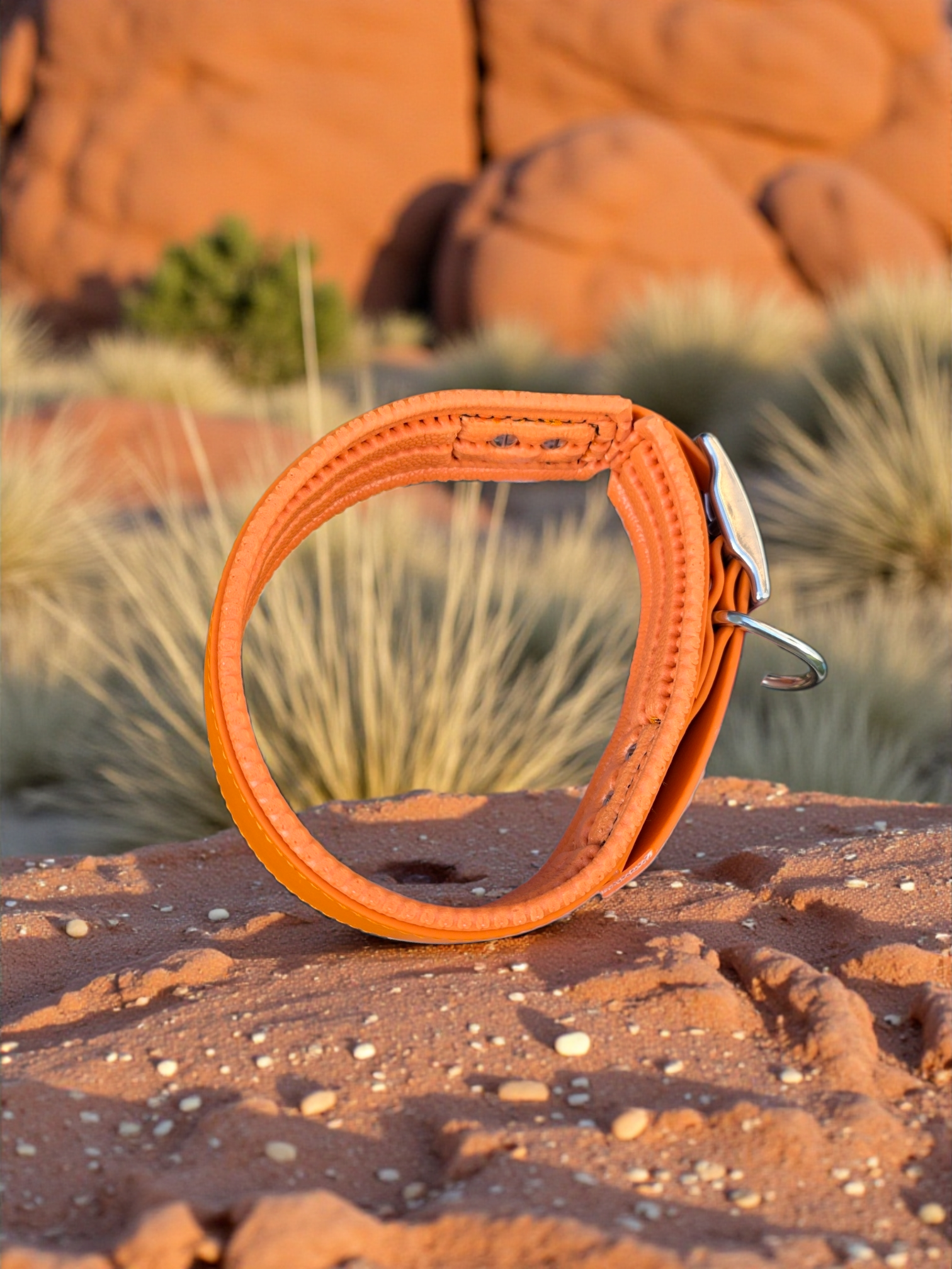 Collier plat avec mousse