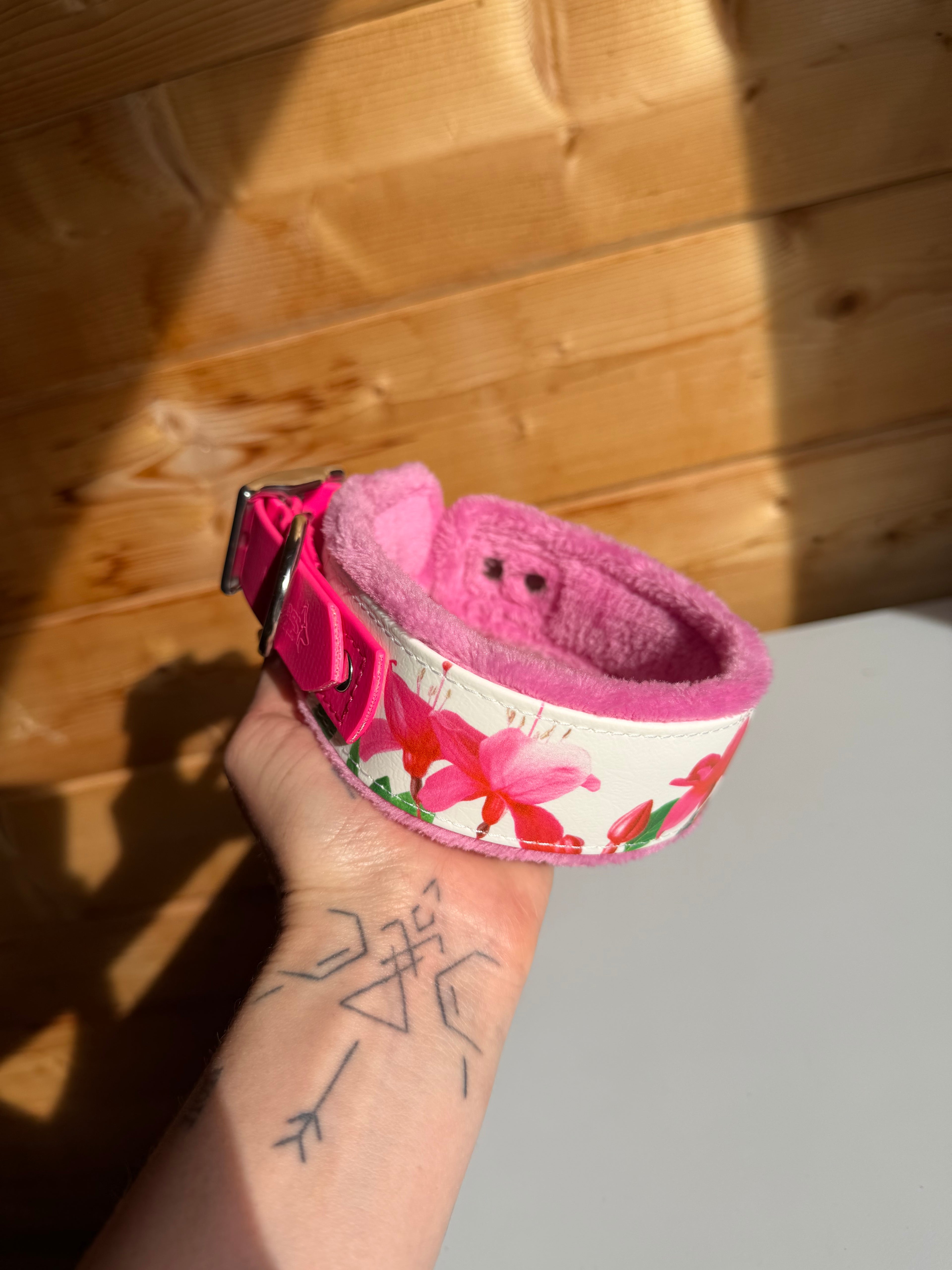 Collier imprimé UV lys doublure tissu doux