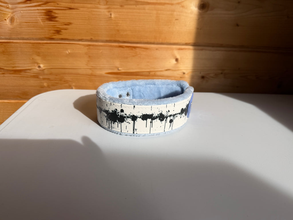 Collier imprimé UV taches noires et bleues doublure tissu doux